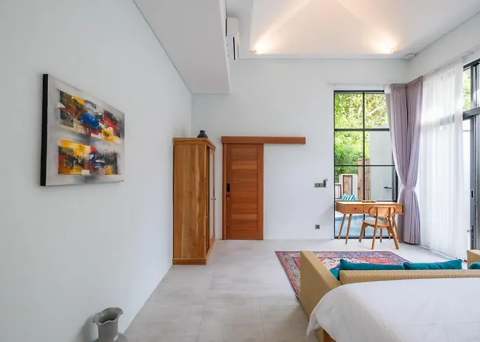 V2-1br With Pool And Jungle View-5 Mnts To The Beach-restaurant